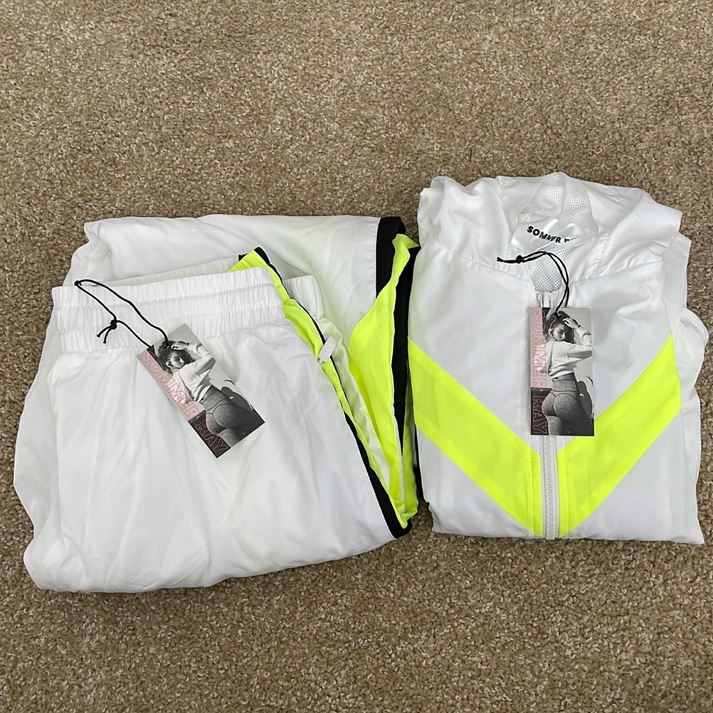 NWT women’s size L tracksuit